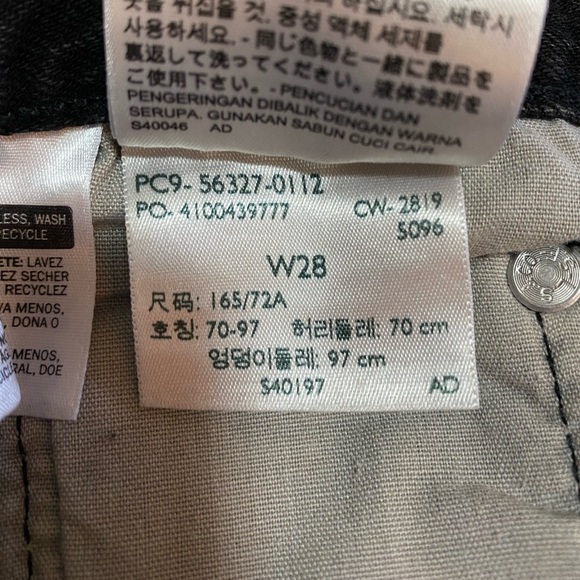 Black Levi’s 501 Shorts - US 28 - Picture 5 of 5